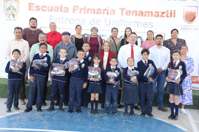 Inaugura aulas Gobierno de Zacatecas y entrega uniformes  en escuelas de Jalpa y Tabasco