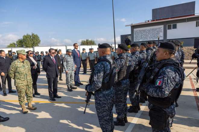 Reconoce Gobernador lealtad, valent�a y entrega de las Fuerzas Armadas para defender a M�xico
